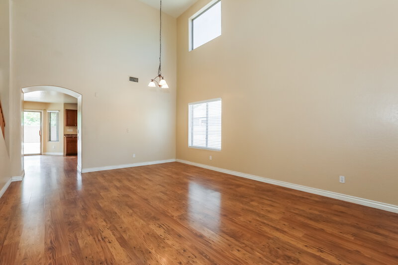 2,670/Mo, 4332 S Ponderosa Dr Gilbert, AZ 85297 Living Room View