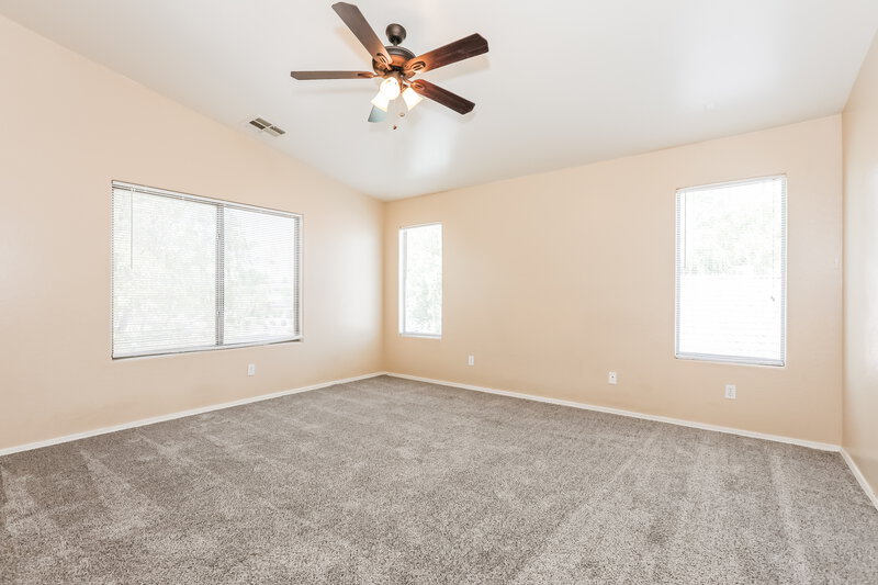 2,670/Mo, 4332 S Ponderosa Dr Gilbert, AZ 85297 Main Bedroom View