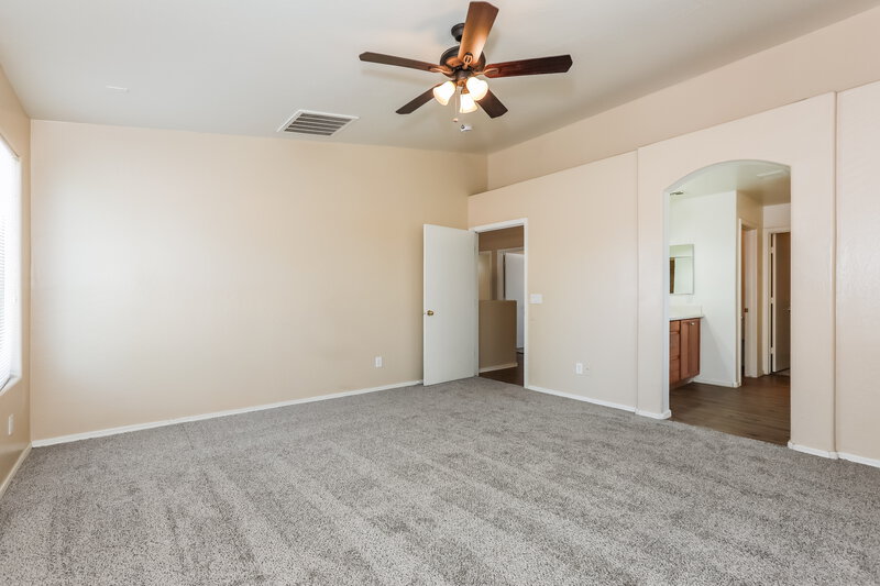2,670/Mo, 4332 S Ponderosa Dr Gilbert, AZ 85297 Main Bedroom View 2