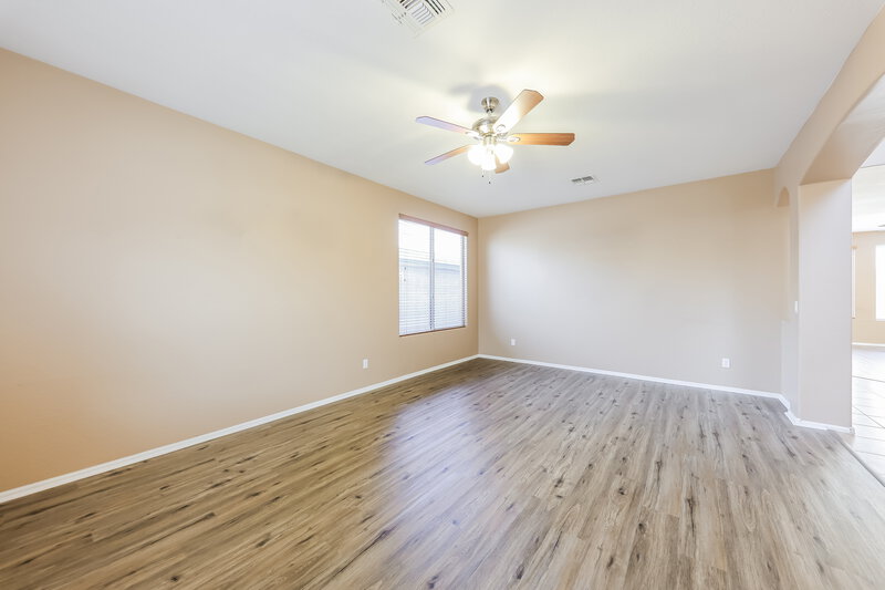 2,385/Mo, 10574 W Salter Dr Peoria, AZ 85382 Living Room View