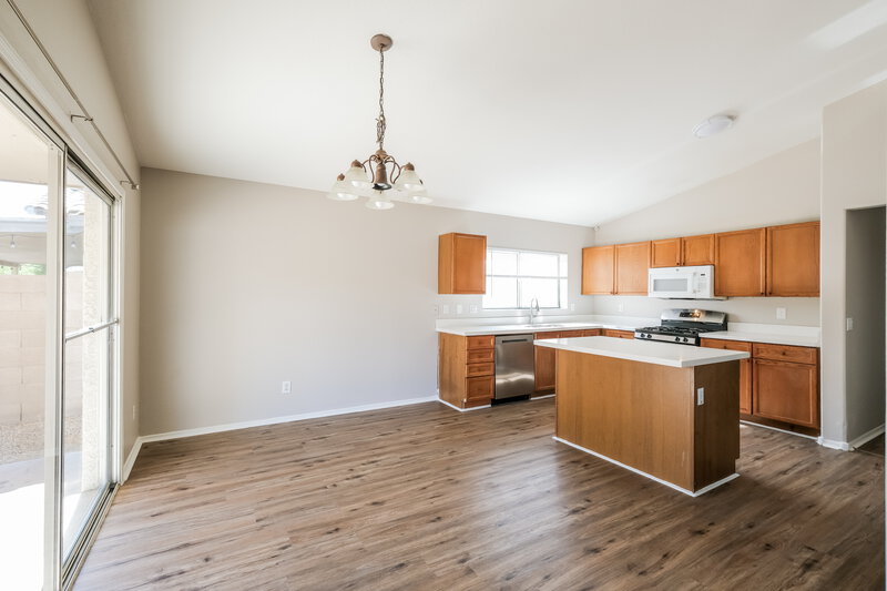 2,175/Mo, 10870 W Royal Palm Rd Peoria, AZ 85345 Dining Room View