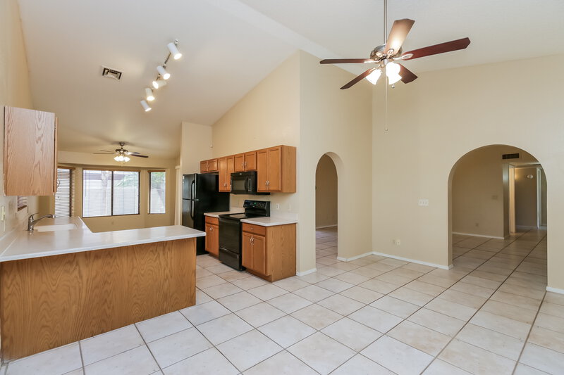 2,495/Mo, 443 E Melody Ln Gilbert, AZ 85234 Family Room View