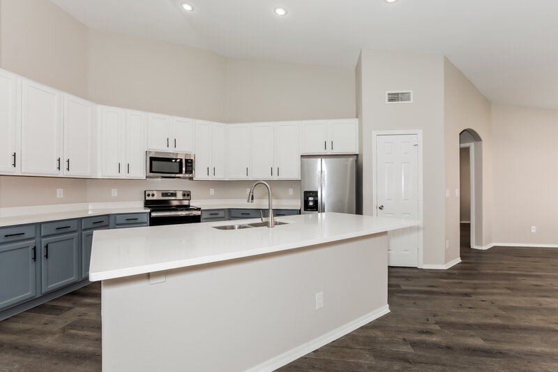 2,855/Mo, 10406 E Dolphin Ave Mesa, AZ 85208 Kitchen View