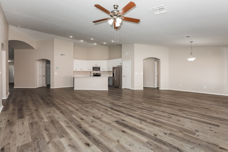 2,855/Mo, 10406 E Dolphin Ave Mesa, AZ 85208 Family Room View