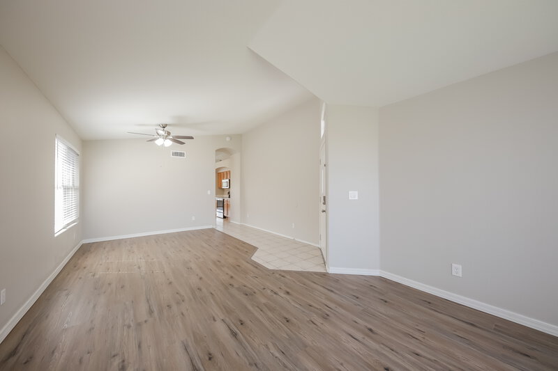 2,110/Mo, 8977 W Tierra Buena Ln Peoria, AZ 85382 Living Room View 2