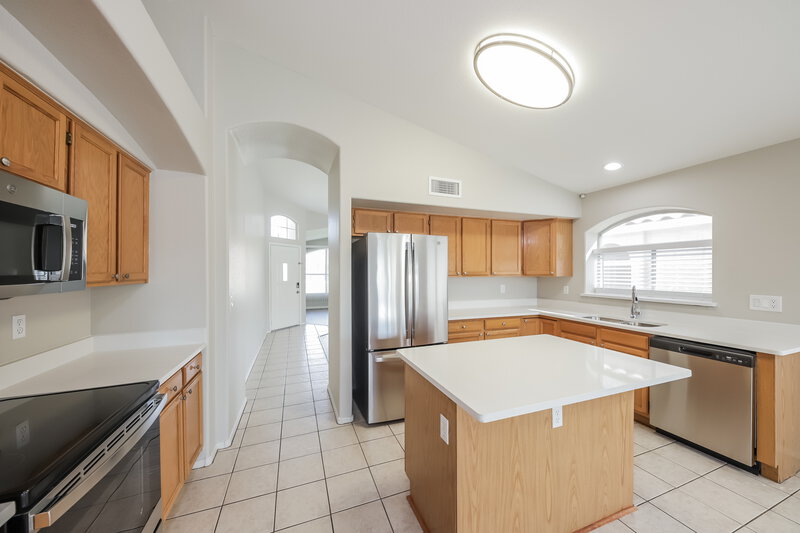 2,110/Mo, 8977 W Tierra Buena Ln Peoria, AZ 85382 Kitchen View