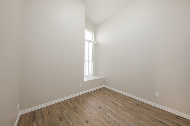 2,110/Mo, 8977 W Tierra Buena Ln Peoria, AZ 85382 Bedroom View 3