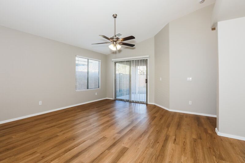2,115/Mo, 3756 W Yellow Peak Dr San Tan Valley, AZ 85144 Family Room View