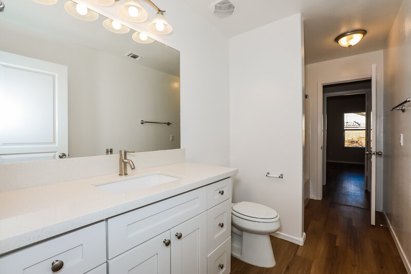 2,115/Mo, 3756 W Yellow Peak Dr San Tan Valley, AZ 85144 Bathroom View