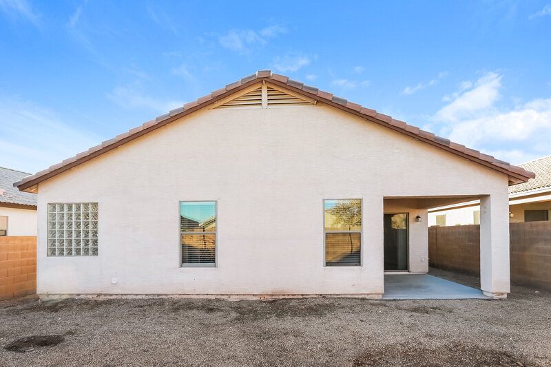 2,115/Mo, 3756 W Yellow Peak Dr San Tan Valley, AZ 85144 Rear View