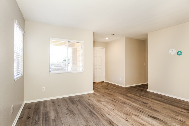 2,315/Mo, 11573 W Vogel Ave Youngtown, AZ 85363 Living Room View