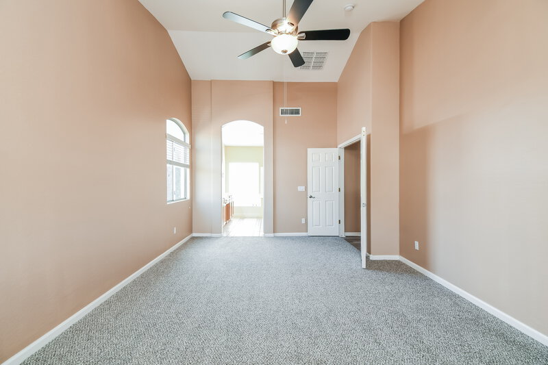 2,815/Mo, 10047 E Lakeview Ave Mesa, AZ 85209 Main Bedroom View 2