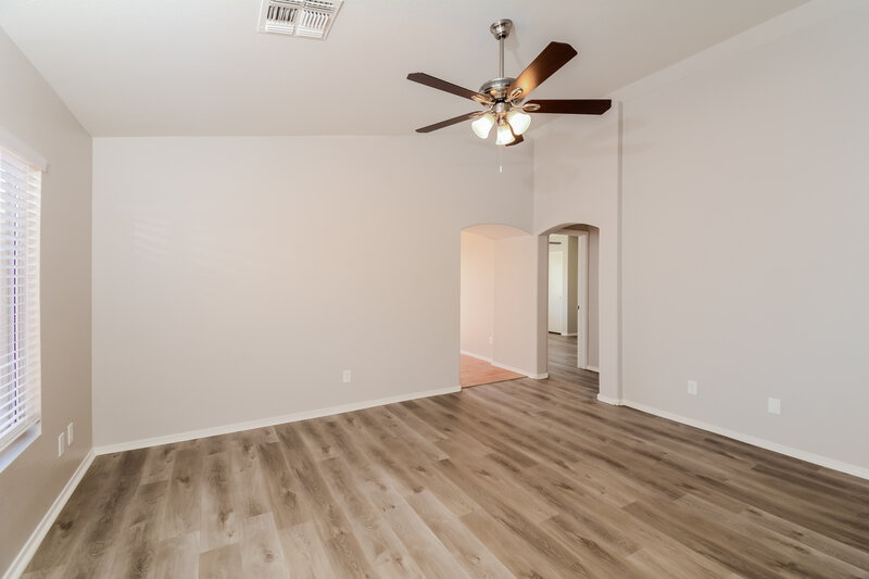 1,780/Mo, 12805 N 121st Dr El Mirage, AZ 85335 Living Room View