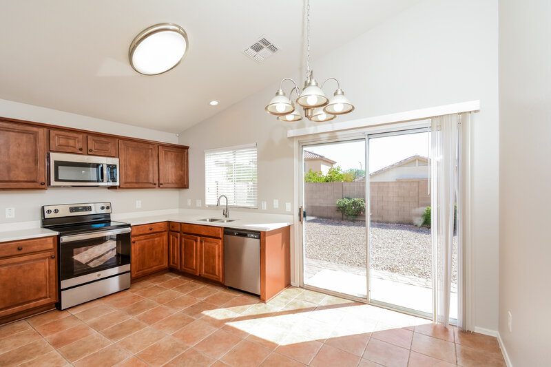 1,780/Mo, 12805 N 121st Dr El Mirage, AZ 85335 Dining Room View