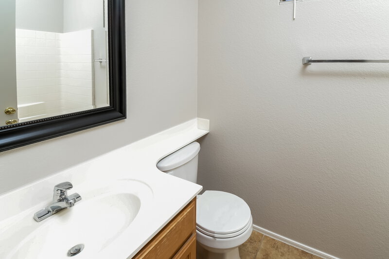 2,040/Mo, 9042 E Garnet Ave Mesa, AZ 85209 Bathroom View