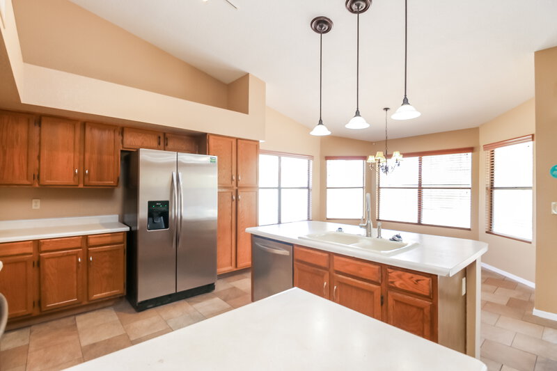 3,115/Mo, 1018 E Stanford Ave Gilbert, AZ 85234 Kitchen View 2