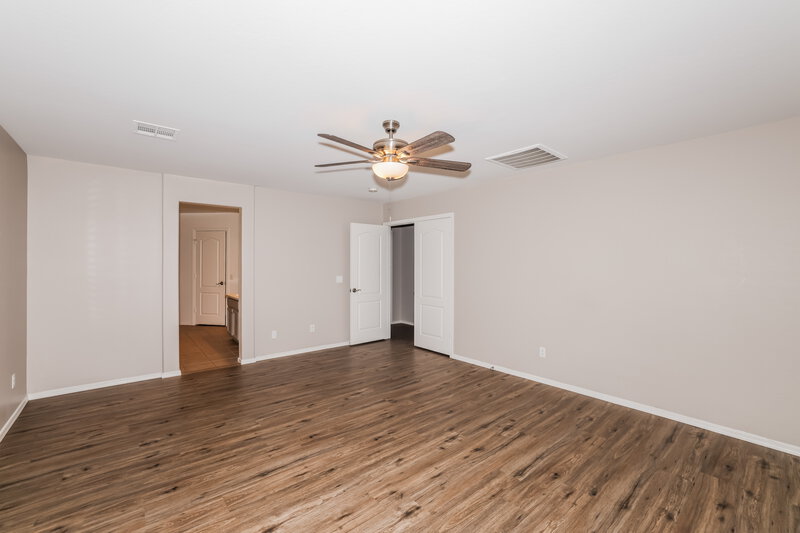 1,990/Mo, 16022 N 168th Ln Surprise, AZ 85388 Main Bathroom View 2