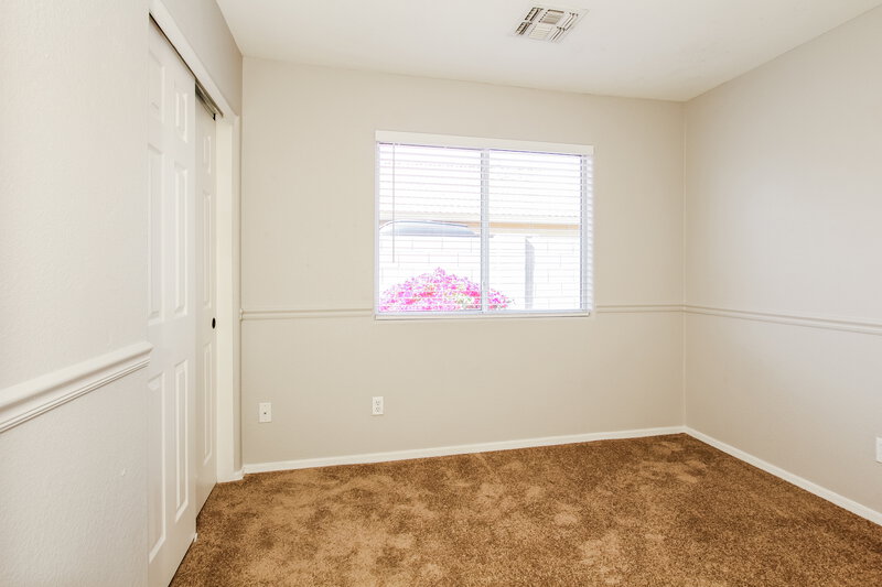 2,285/Mo, 8019 W Alex Ave Peoria, AZ 85382 Bedroom View 2