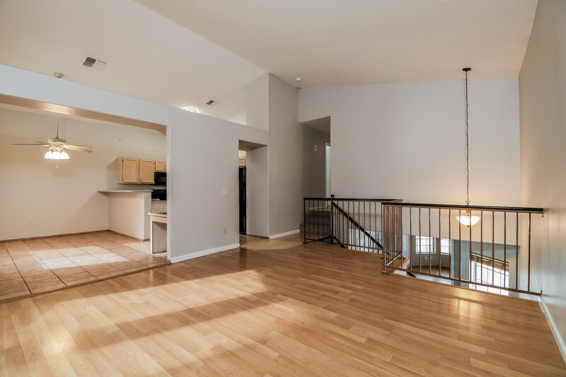 2,390/Mo, 1449 E Laurel Ave Gilbert, AZ 85234 Living Room View 2