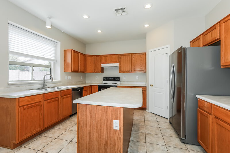 2,735/Mo, 3961 E Simpson Rd Gilbert, AZ 85297 Kitchen View