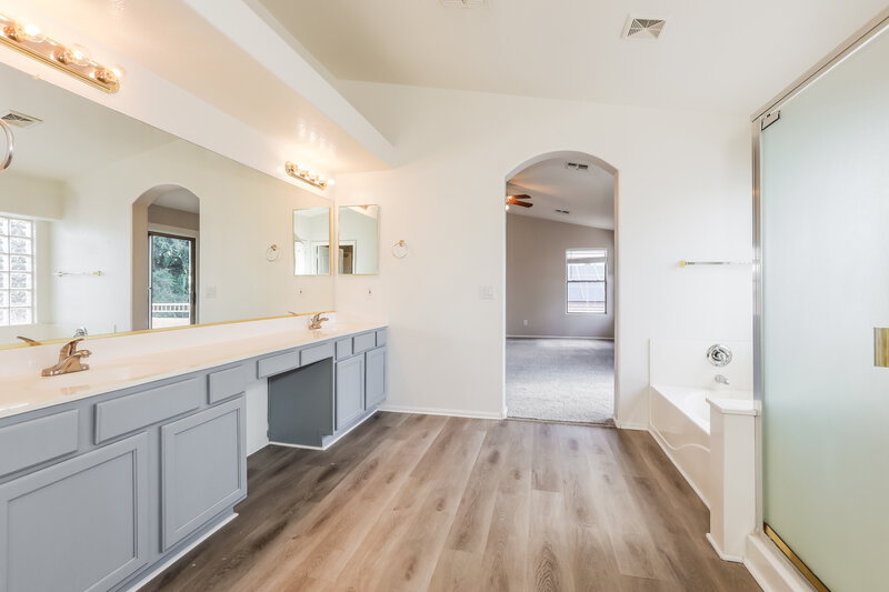 2,735/Mo, 3961 E Simpson Rd Gilbert, AZ 85297 Main Bathroom View 2