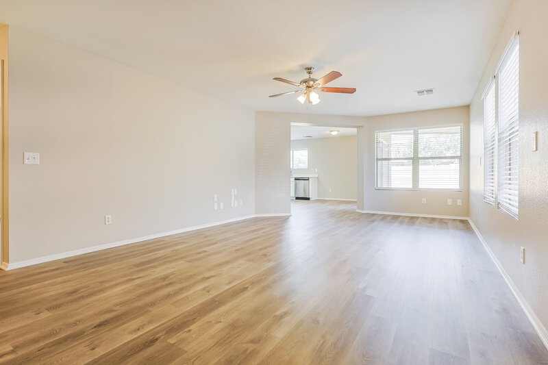 2,185/Mo, 2300 E Gleneagle Dr Chandler, AZ 85249 Living Room View 2