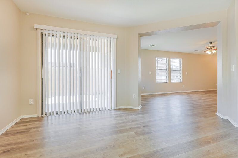 2,185/Mo, 2300 E Gleneagle Dr Chandler, AZ 85249 Dining Room View 2