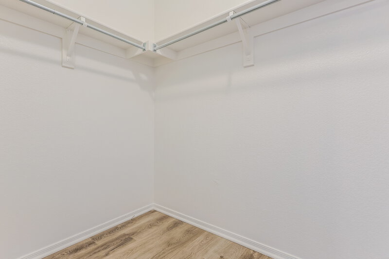 2,185/Mo, 2300 E Gleneagle Dr Chandler, AZ 85249 Walk In Closet View