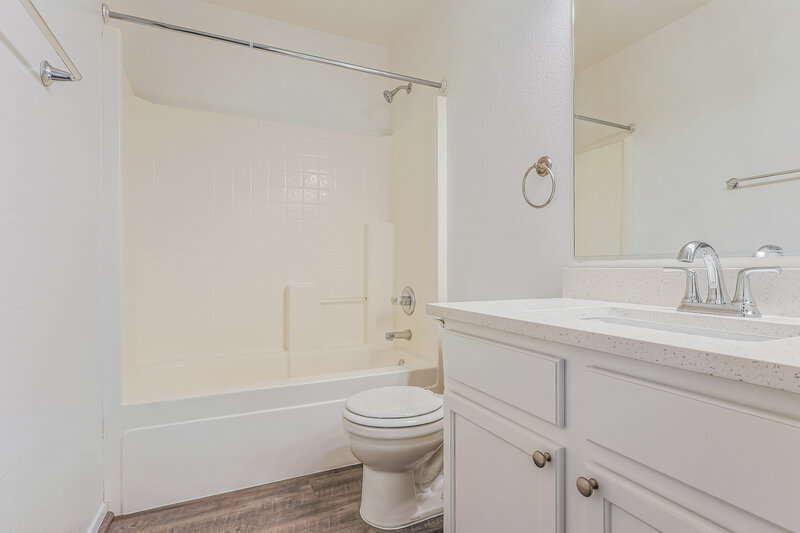 2,185/Mo, 2300 E Gleneagle Dr Chandler, AZ 85249 Bathroom View