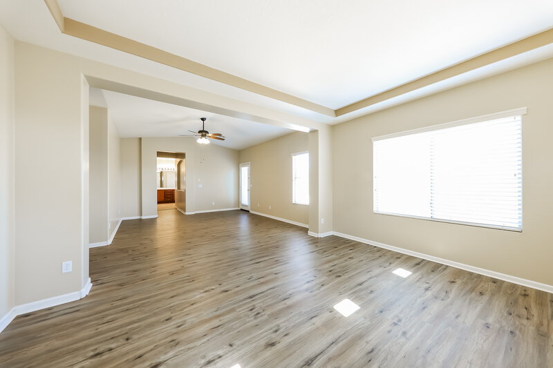 3,060/Mo, 33305 N 21st Dr Phoenix, AZ 85085 Main Bedroom View 2