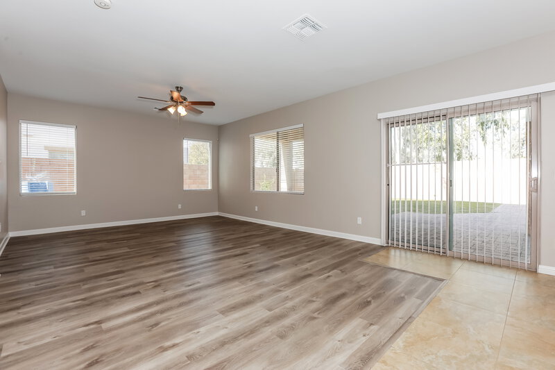 2,835/Mo, 4480 E Sundance Ct Gilbert, AZ 85297 Family Room View 2