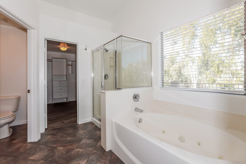 2,835/Mo, 4480 E Sundance Ct Gilbert, AZ 85297 Main Bathroom View