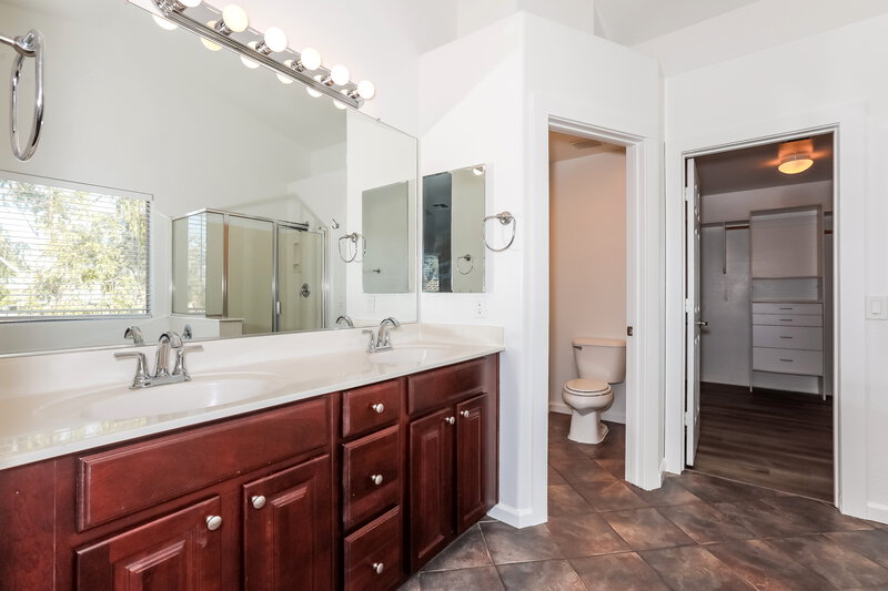 2,835/Mo, 4480 E Sundance Ct Gilbert, AZ 85297 Main Bathroom View 2