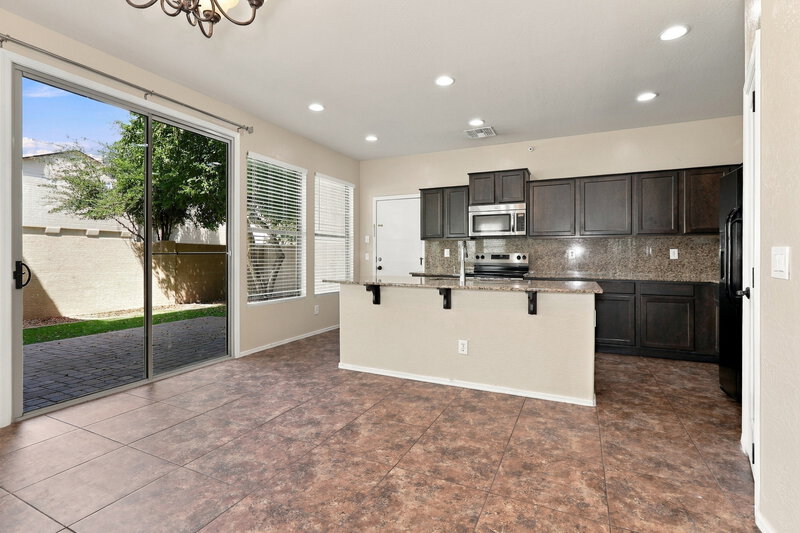 2,685/Mo, 3580 S Ranger Trl Gilbert, AZ 85297 Kitchen View