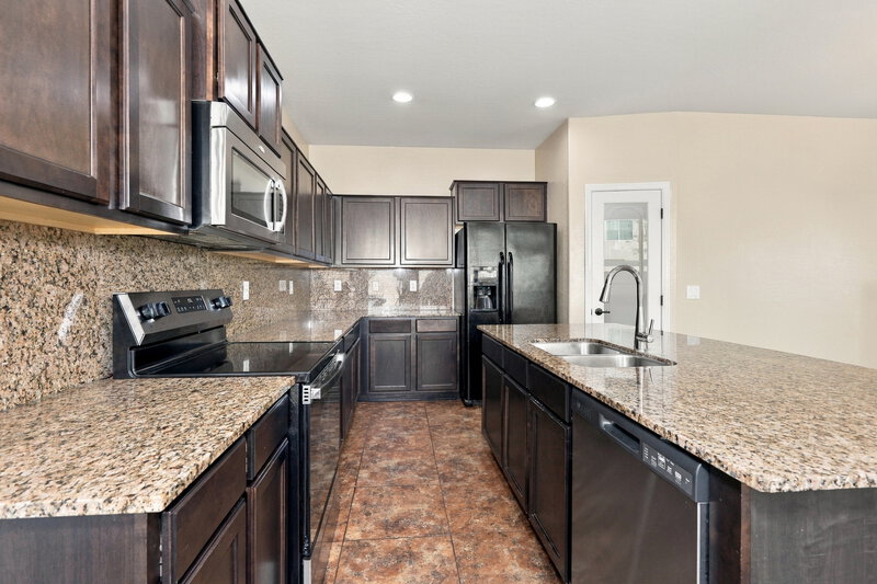 2,685/Mo, 3580 S Ranger Trl Gilbert, AZ 85297 Kitchen View 3