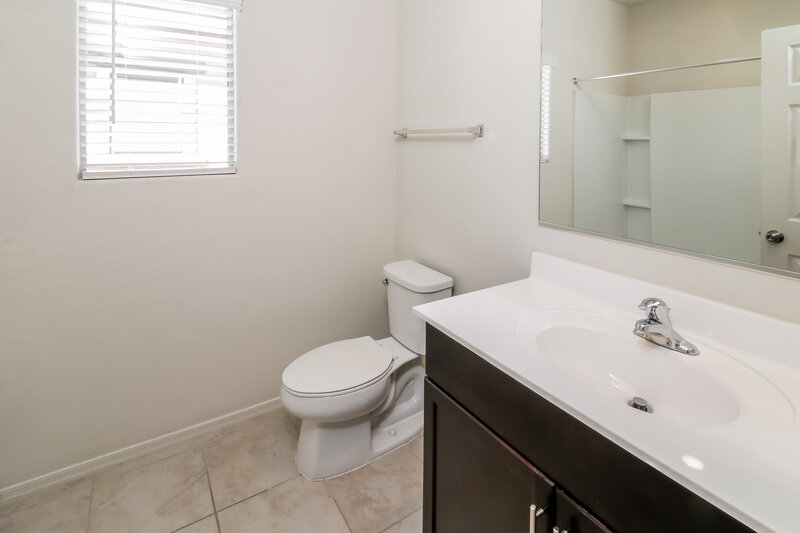 1,955/Mo, 18374 N Acacia Ave Maricopa, AZ 85138 Bathroom View