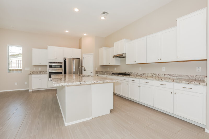 2,885/Mo, 22507 E Munoz St Queen Creek, AZ 85142 Kitchen View
