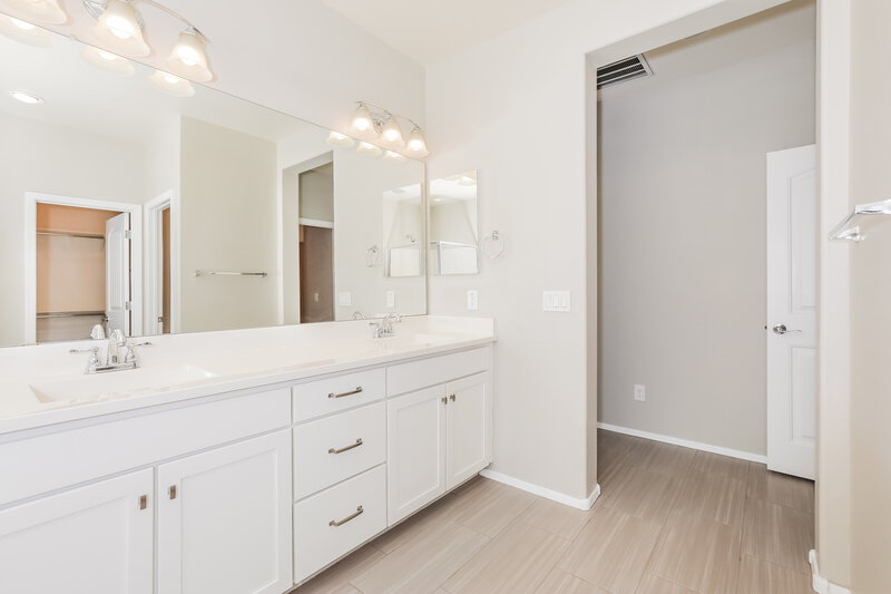 2,885/Mo, 22507 E Munoz St Queen Creek, AZ 85142 Main Bathroom View 2