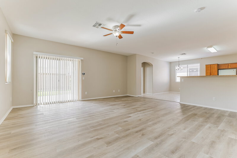 2,210/Mo, 20955 E Desert Hills Blvd Queen Creek, AZ 85142 Living Room View