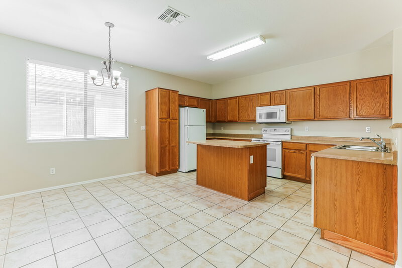 2,210/Mo, 20955 E Desert Hills Blvd Queen Creek, AZ 85142 Dining Room View