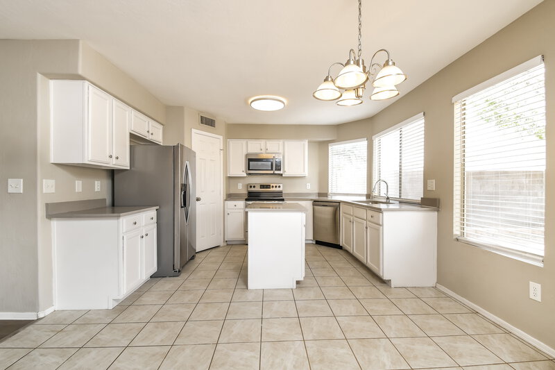 2,755/Mo, 834 E Whitten St Chandler, AZ 85225 Breakfast Nook View