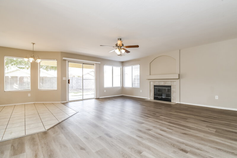 2,755/Mo, 834 E Whitten St Chandler, AZ 85225 Family Room View