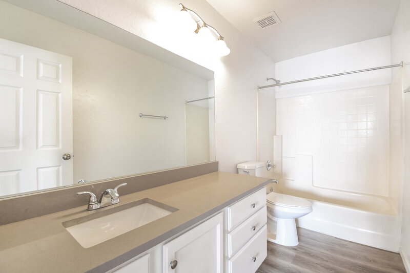 2,755/Mo, 834 E Whitten St Chandler, AZ 85225 Bathroom View 2