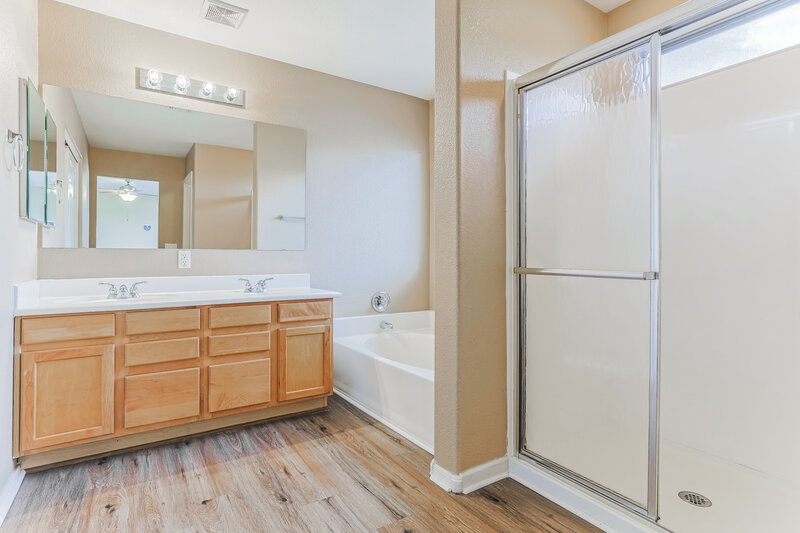 2,160/Mo, 2662 E Waterview Ct Chandler, AZ 85249 Main Bathroom View