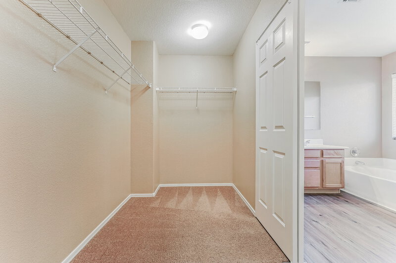 2,160/Mo, 2662 E Waterview Ct Chandler, AZ 85249 Walk In Closet View