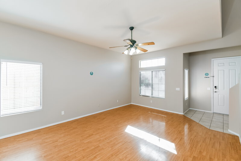 2,020/Mo, 6343 S Nash Way Chandler, AZ 85249 Living Room View 2