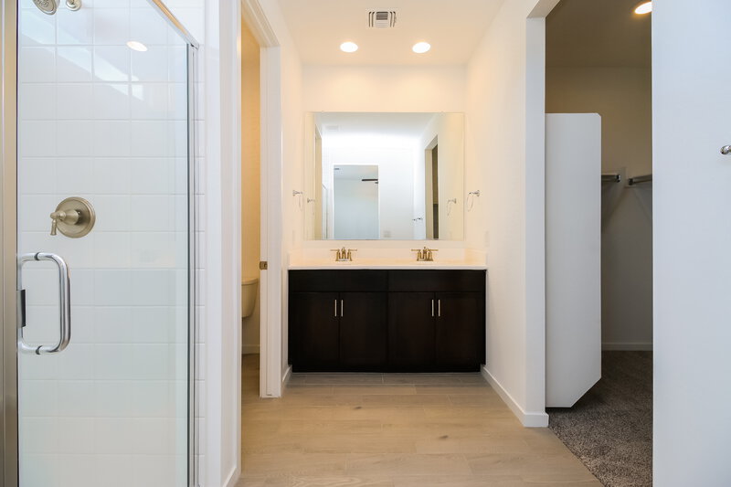 2,380/Mo, 5648 W Walatowa St Laveen, AZ 85339 Main Bathroom View 2