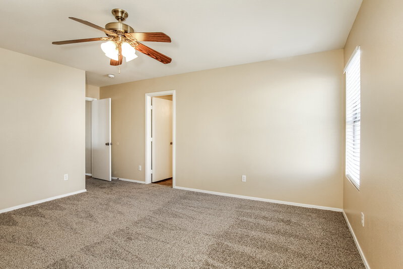 2,635/Mo, 2746 S Southwind Dr Gilbert, AZ 85295 Main Bedroom View 2