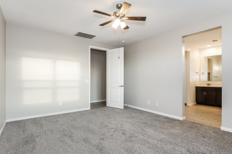 2,535/Mo, 11008 S 56th Ln Laveen, AZ 85339 Main Bedroom View 2