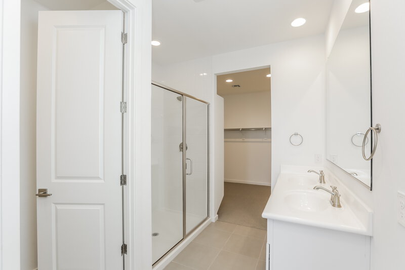 2,355/Mo, 10922 S 56th Ln Laveen, AZ 85339 Main Bathroom View